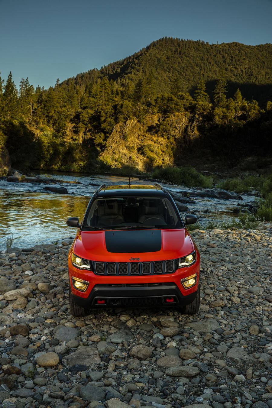  Jeep Compass Trailhawk 2017 года  (NA) (фото 22 из 51)